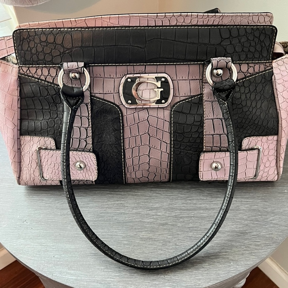 Women’s Guess purse
